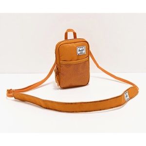 Herschel Form Small Buckthorn Brown